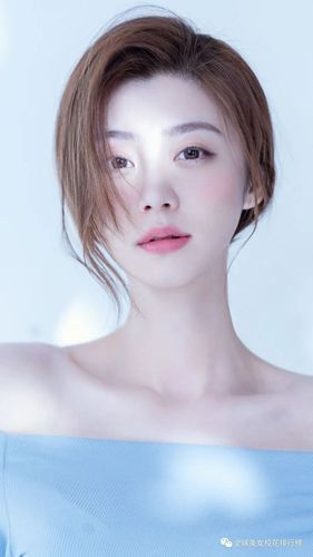 浙江卫视美女主持人费费