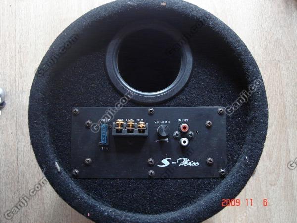 车载低音炮如何连接电脑