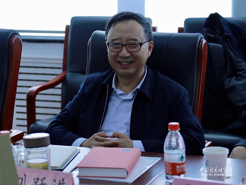 中国社会科学院学部委员,文学研究所所长刘跃进 本网记者 蔡毅强/摄