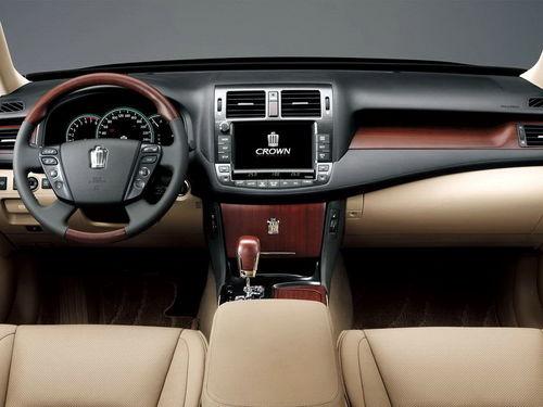 新皇冠v6优惠幅度整体扩大 最高至4万元