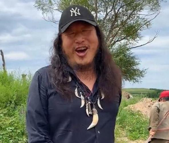 毛子哥爆红后暴露真面目一斤羊肉卷卖到83网友为啥不去抢