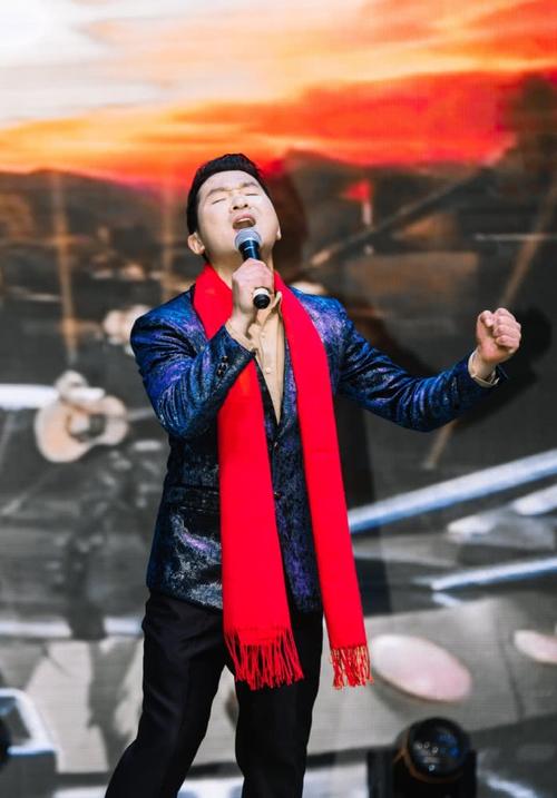 cctv星光大道冠军歌手,评委:王向阳