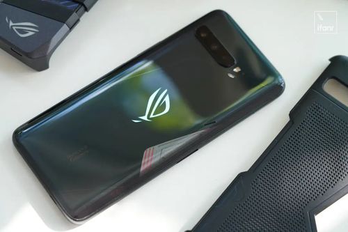 华硕rogphone3评测腾讯游戏深度定制骁龙865plus首秀3999元值得买吗