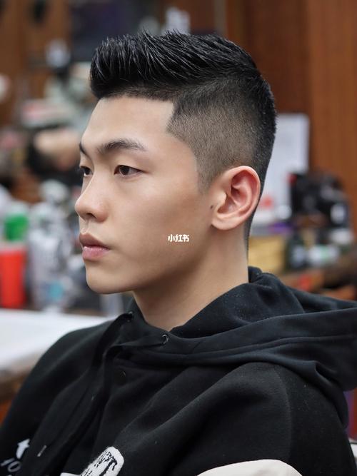 可爱的男孩子 短发_男士发型_男士发型参考_时尚_发型