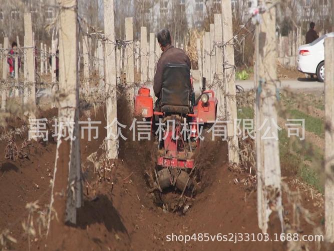 手扶拖拉机葡萄埋藤机葡萄埋土机四轮埋藤埋土机葡萄埋藤机