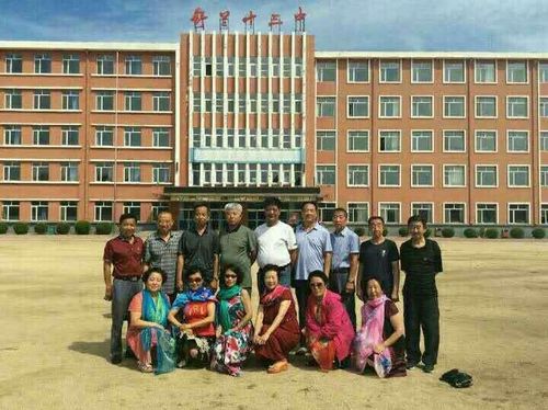 舒兰市十三中学七〇届同相聚留影