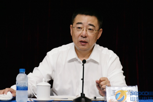 公司总经理王鲁军与2016年新员工交流并作重要讲话