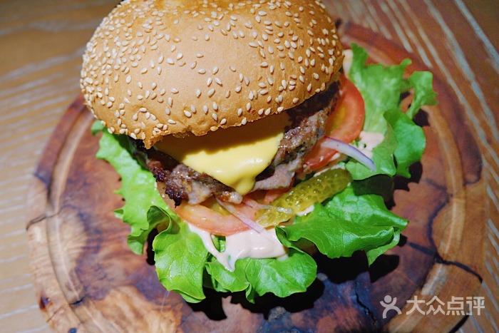 美式牛肉黄金汉堡