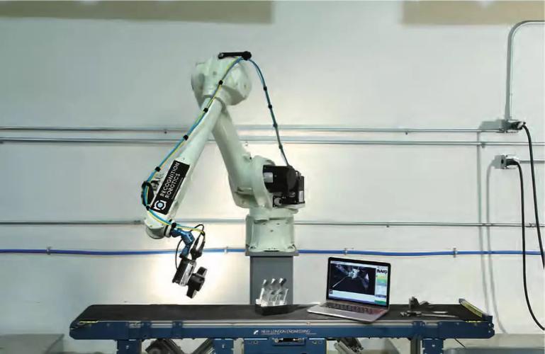 robotics公司与凌华科技合作,为汽车客户开发的视觉引导机器人系统