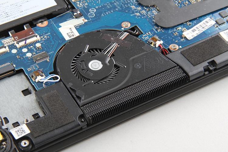 键盘会呼吸 thinkpad瑜伽翻转本拆解图赏