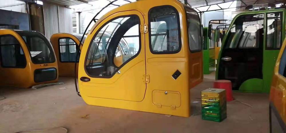 东风12吨吊车驾驶室汽车吊驾驶室价格起重机操作室图片吊车驾驶室玻璃