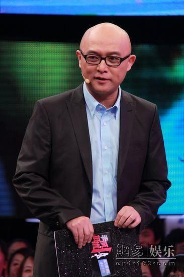 主持人孟非赞务工人员.