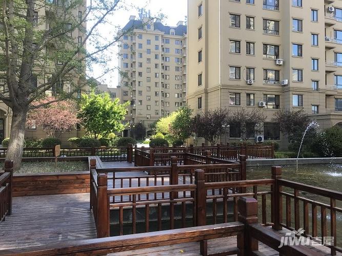 新城区文庆路与富民大街交汇处,新城区核心地理位置,邻近灯塔山公园