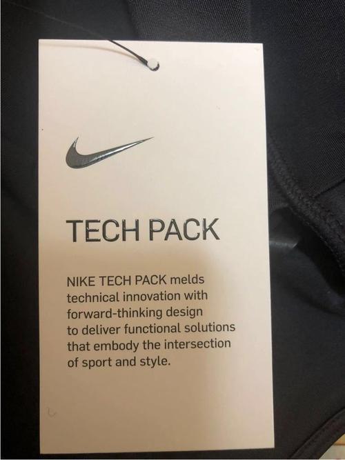 新品 定価5500円 lサイズ nike ナイキ ウィメンズ クロップド トレー