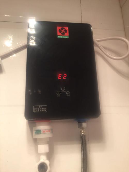 这种热水器出现了e2敢问什么地方坏了.不制热了 什么坏了