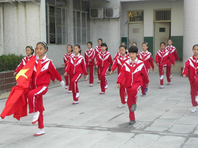 东门小学