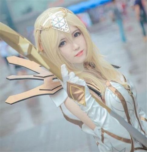 lol大元素使:拉克丝cosplay,这才叫真正的盛世美颜!