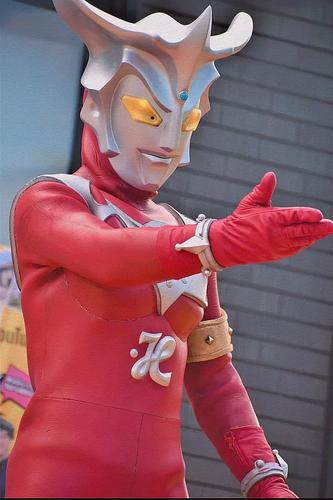 雷欧奥特曼帅气壁纸合集!