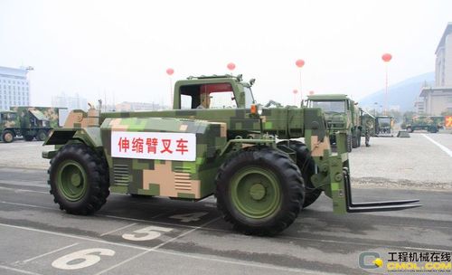 英姿飒爽的军用保障车_工程机械图片资讯_挖掘机图片