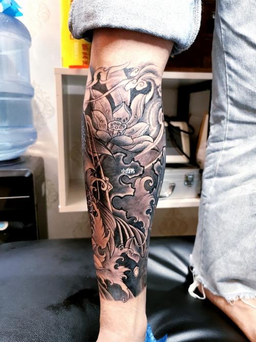 小腿鲤鱼浪花荷花纹身包小腿纹身_纹身_鲤鱼_释魂纹身