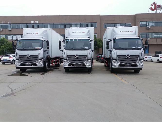 6米8国五福田欧航(新款福田欧马可s5)高顶双卧冷藏车4.