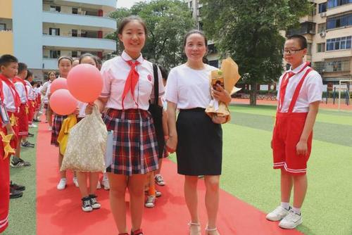 师恩难忘 扬帆远航——广元市利州区嘉陵小学举行毕业