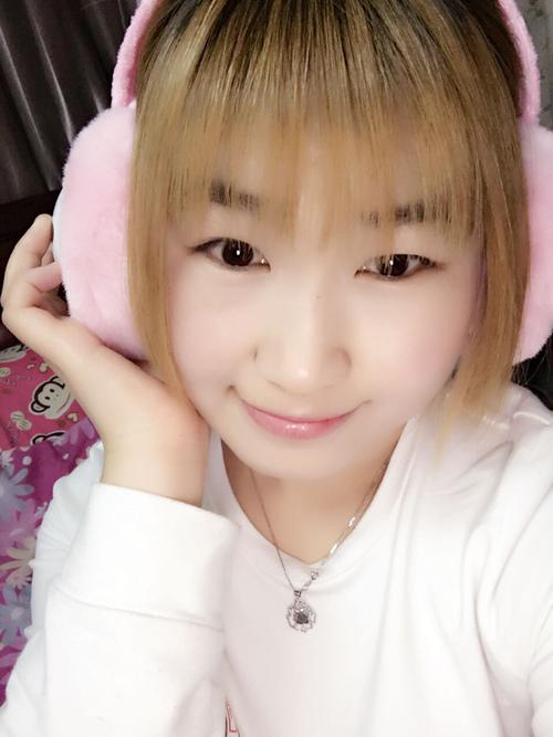 黄头发女孩 好看吗