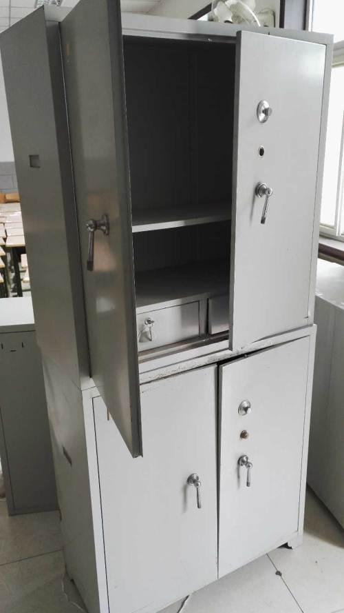 出售五组铁皮文件柜