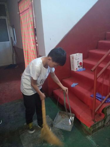 二中附小四(3)班刘宇恒五一劳动节社会实践活动