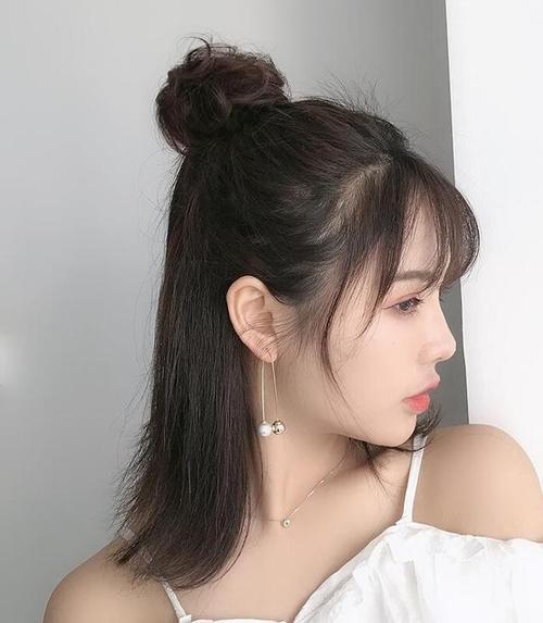 丸子头怎么绑简单又好看 清爽减龄绑发方法|短发|发型