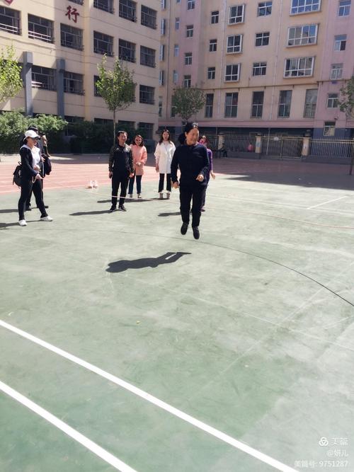 长治师范附属友谊小学2017年春季趣味运动会在学校操场举行.