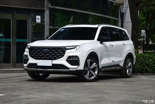 外观方面,福特领裕的造型还算稳重大气