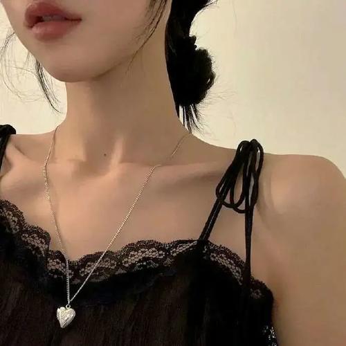 粉丝求图:0309露锁骨的性感部位头像