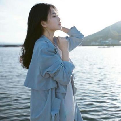 高冷伤感的长发女生心情头像2