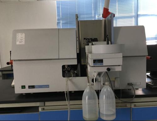 原子吸收光谱仪