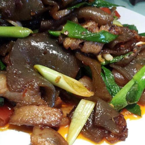 苕皮蒜苗回锅肉超下饭