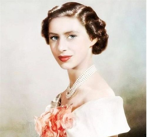 被宠坏的英国公主!15岁开始抽烟,每天吸60支,后半生生