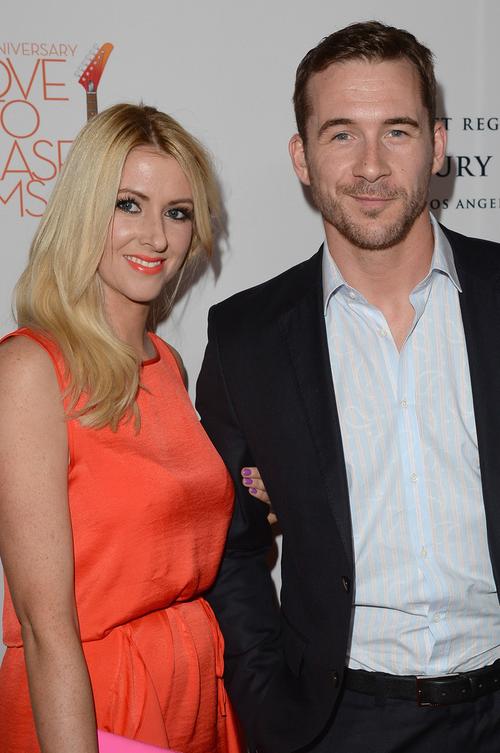  p>巴里·斯隆(barry sloane),1981年2月10日出生于英国利物浦,在美国