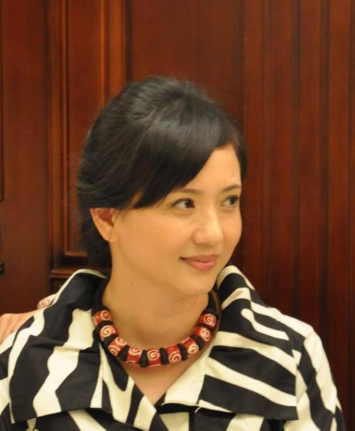 "小白菜"陶慧敏:曾为丈夫守寡10年,嫁给周迅恩师后甜蜜至今