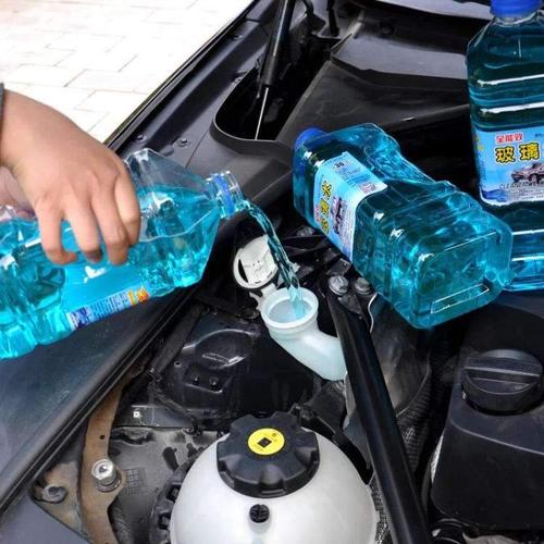 老司机你确定你会加汽车玻璃水乱加就把车毁了快看看吧