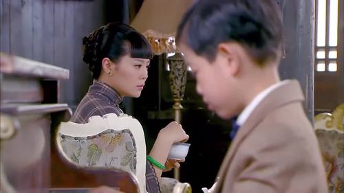 烽火佳人:芸姑抓望之当人质,雪梅偶遇望之,不料望之是