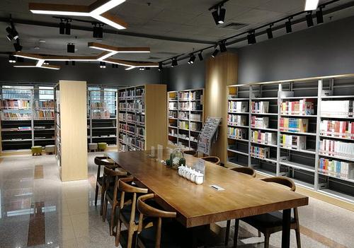 王府井图书馆开在王府井书店里