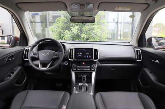 现代ix25和ix35有什么区别现代ix35好吗