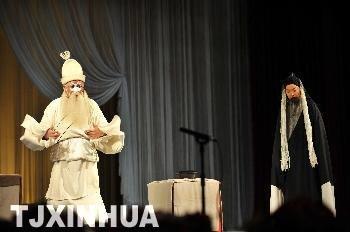 马志明反串"乌盆记"(组图)