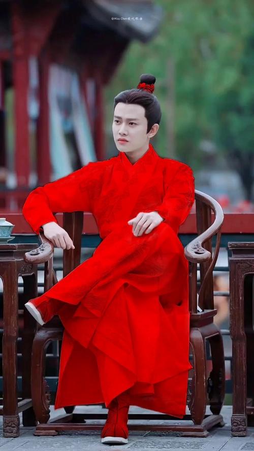 红衣服的陆大人,超帅有没有!_任嘉伦_影视_电视(图文)