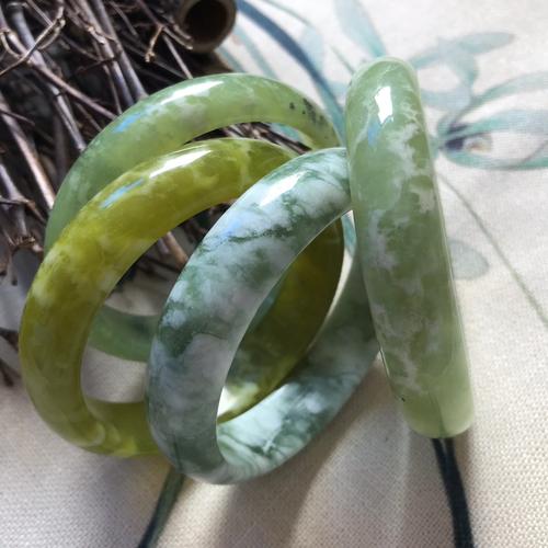 手镯绿色天然岫玉岫岩玉甲镯子女款黄金玉扁条手镯