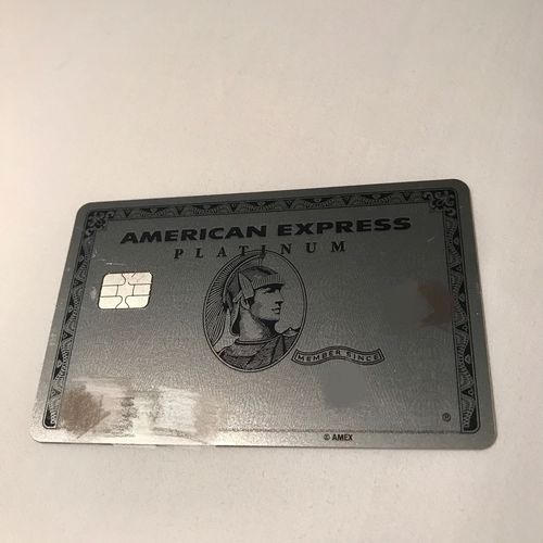 换了金属版的ae百夫长白金,钱包好似又沉了些.