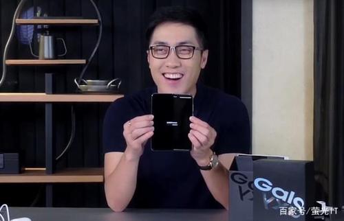 雷军玩梗调侃王自如:awesome!网友:已经可以运用自如了