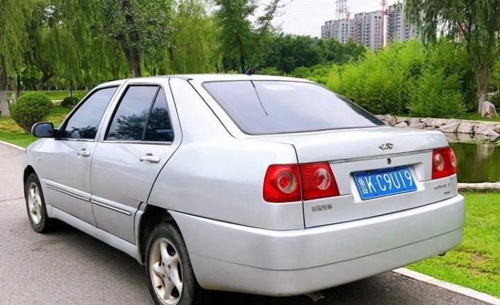 奇瑞 旗云2 2010款 1.5l 手动豪华型