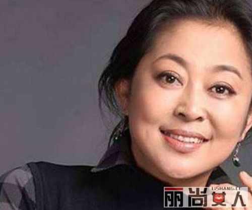 倪萍的年龄是多大岁数 她的感情经历太多了结过几次婚